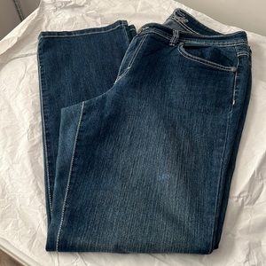 Style and co curvy fit straight leg jeans. Sz 16